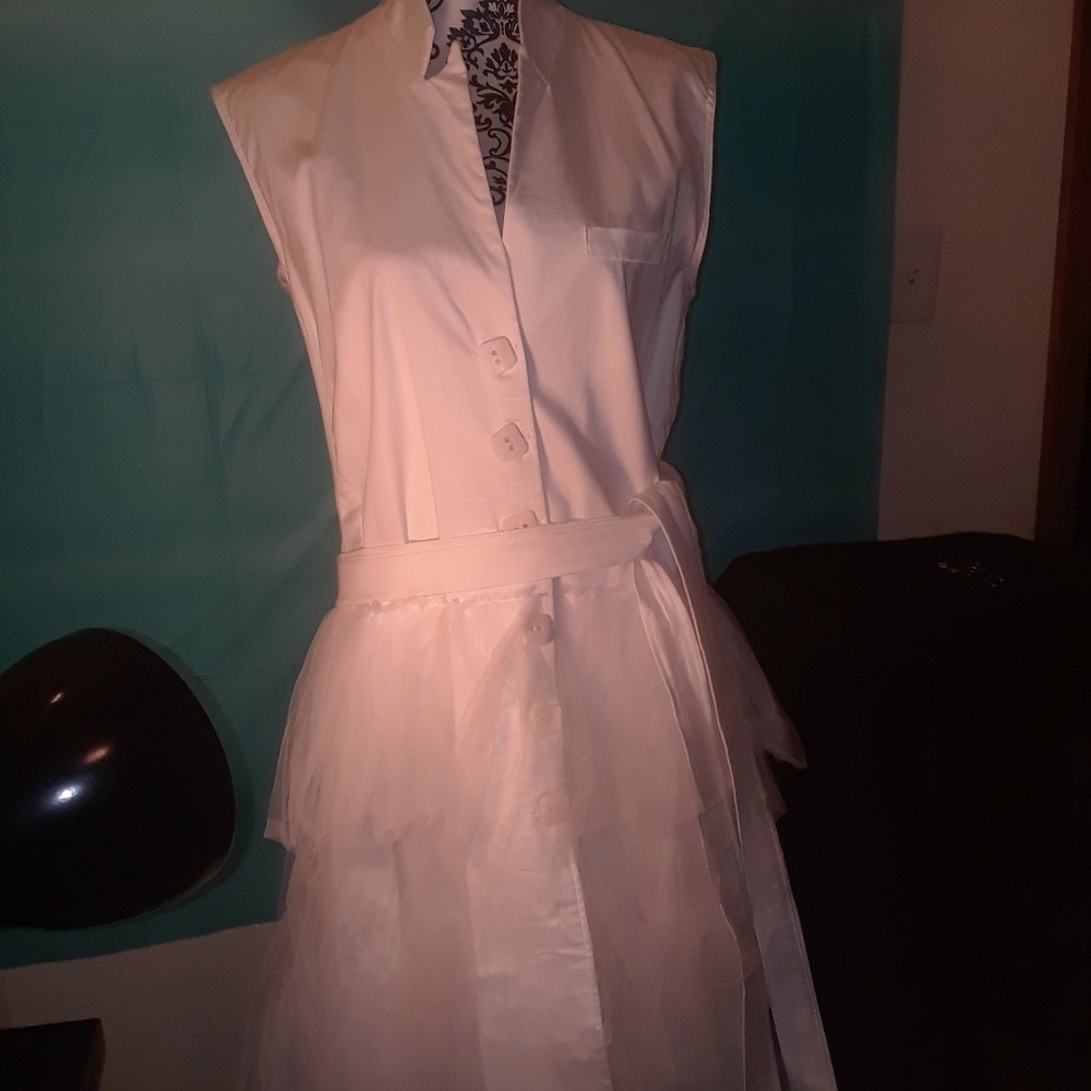 WHITE DRESS - Picture 2 of 5